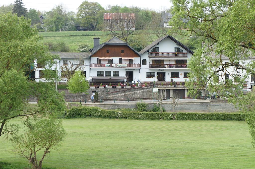 Hotel Rittersprung Ouren Екстер'єр фото
