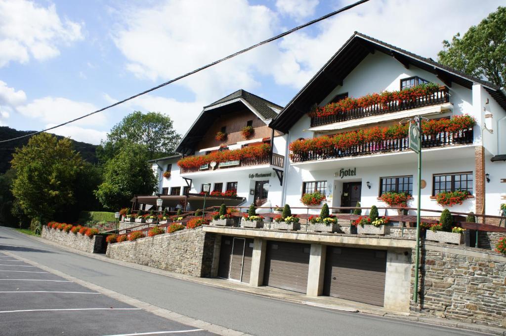Hotel Rittersprung Ouren Екстер'єр фото