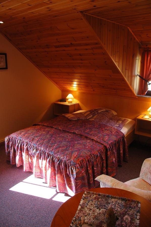 Hotel Rittersprung Ouren Екстер'єр фото