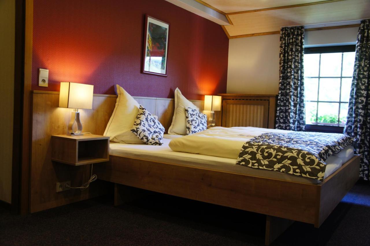 Hotel Rittersprung Ouren Екстер'єр фото